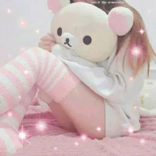 anime militare, ragazza estetica in un abito rosa con un orso porcella, adorabili anime ragazzi, ddlg giocattoli, telegramma
