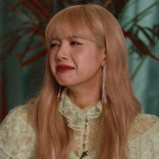 ne pleure pas, lisa blackpink, lalisa manoban, la princesse ne pleure pas