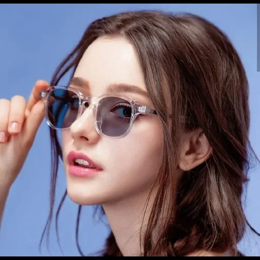 mujer joven, gafas coreanas, hermosa chica, muchachas asiáticas, gafas de sol de mujeres