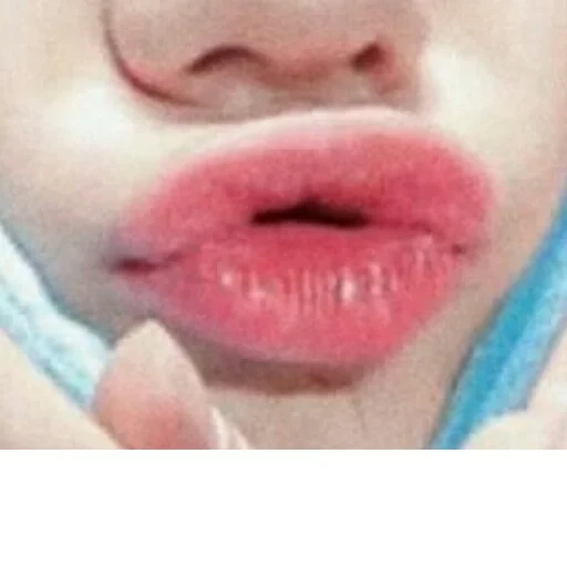 lips, lips tp, lips blow, the lips are chubby, the lips of the child