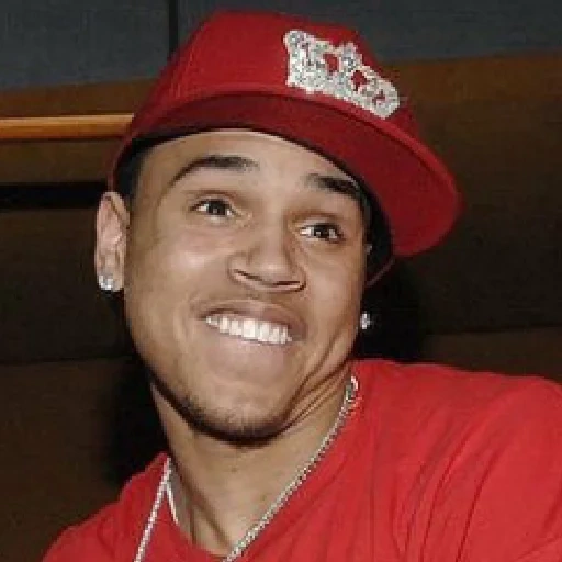 el hombre, busto de chris, papi yankees, chris brown, chris brown