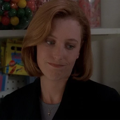 esculpido, archivos x, dana scully, mulder y scully, gillian anderson