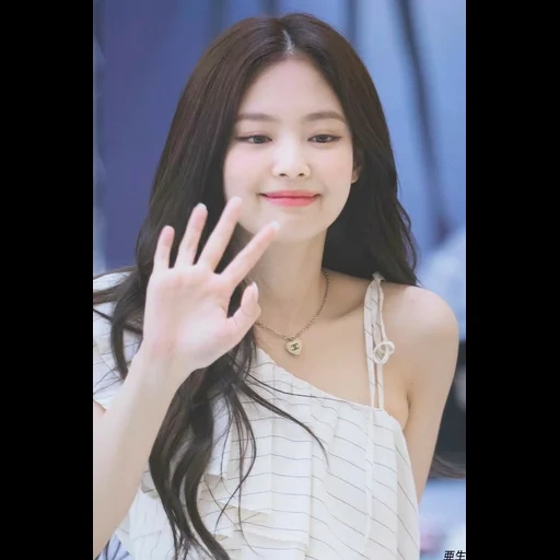 jennie, rose noir, jenny kim, jennie blackpink, momoland nancy boom