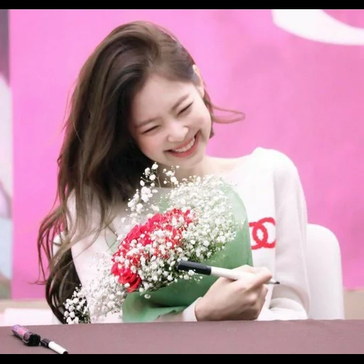 jennie, jenny kim, blackpink jennie, ainabat khallyeva, jennie kim smile