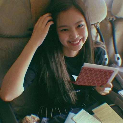 jennie, rose noir, jenny kim, jennie blackpink, jennie noire rose