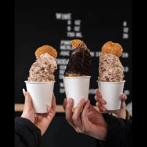 ice cream, мороженое, мороженое черное, шоколадное мороженое, бежевое мороженое эстетика
