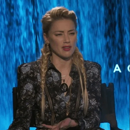 rey del mar, amber hurd, lente de película, amber heard aquaman interview, scarlett johansson de jimmy fallon