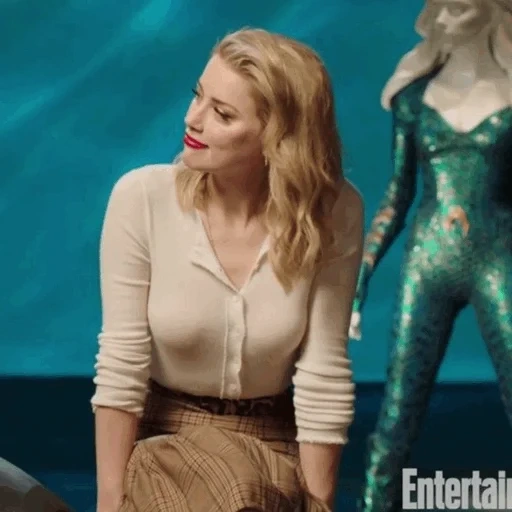 aktris, lensa film, lucy boynton, amber hurd acquaman, aquaman 2018 atlanta