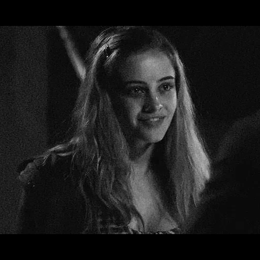 девушка, josephine langford, lydia martin crying, волчья яма сериал 2 сезон, камелот фильм 2011 смерть морганы