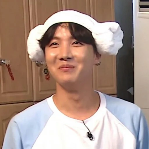 bts gift, qimin bts, hoseok bts, bangtan boys, bts hoss is funny