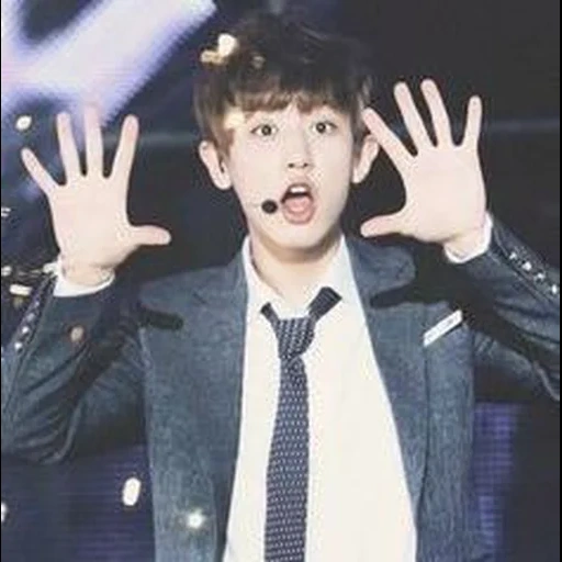 chanel, chanteurs pop, pak chanyeol, exo chanyeol, chanyeol heureux