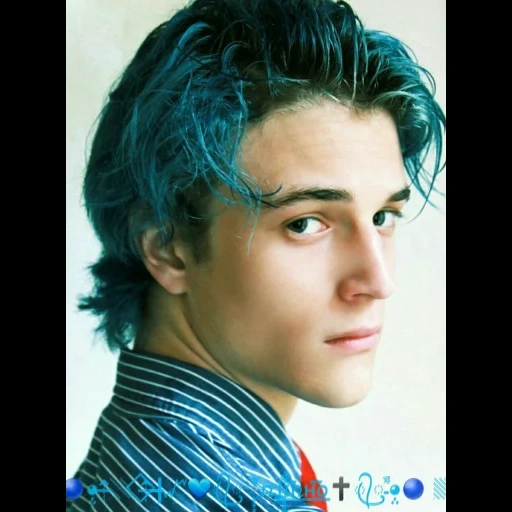 cabello masculino, peinado de hombre, color de cabello masculino, estilo simple de los hombres, dallas albett cabello azul