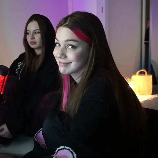 la ragazza, la nuova ragazza, twich anchor, akulic streamer, bella ragazza