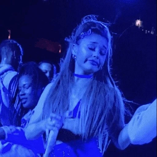 ariana nidi, ariana grande, ariana grande meme, ariana grande 2020, ariana grande sweetener