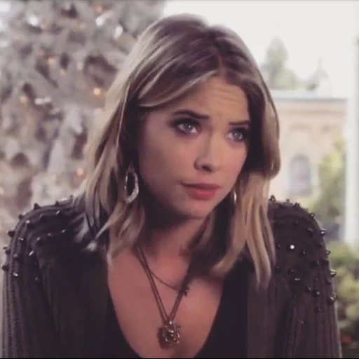 ashley benson, hanna marina, lensa film, penipu yang lucu, hannah pembohong yang manis