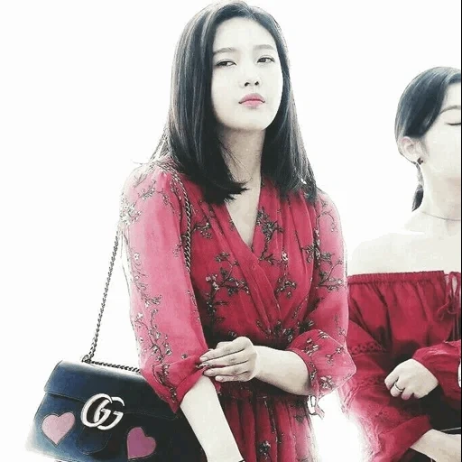 koreanische mode, asian fashion, erin red velvet, asian girl, joy red fleece style