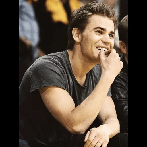 scorpion, paul wesley, damon salvatore, stefan salvatore, paul wesley sourit