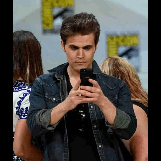 paul wesley, campo del film, stefan salvatore, foto di attori, comic con vampire diaries 2014