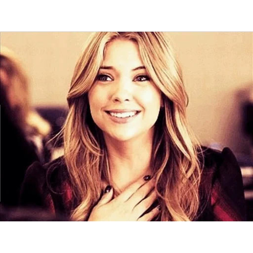 gifer, hannah marin, gif lucu, ashley benson, pembohong kecil yang cantik