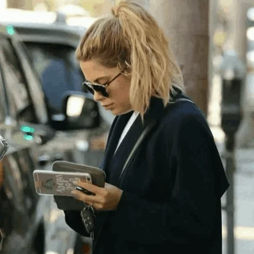 mujer joven, estilo de moda, estilo de moda, moda callejera, mary kate olsen estile