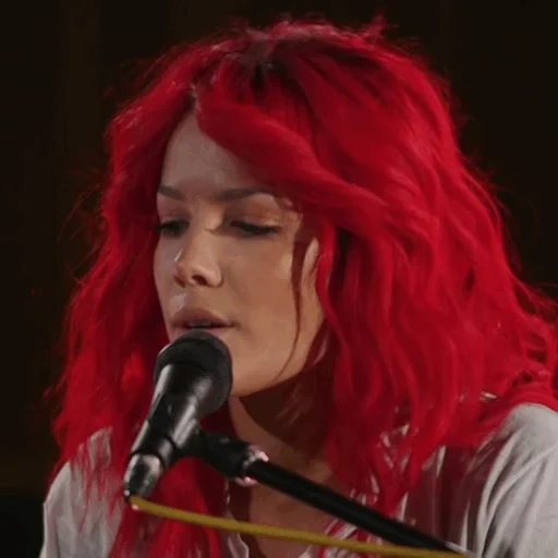 halsey, little bit, мавзуна чориева, carolyn wonderland, saturday night live halsey