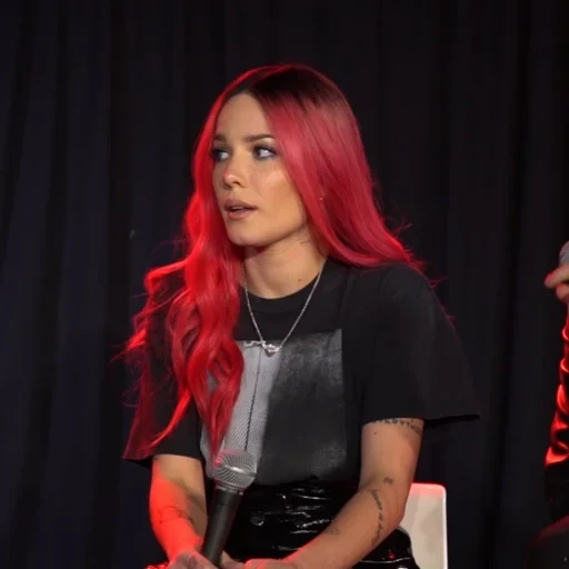 orang, gadis merah, jenna marbles, jena marbles 2021, holsey berambut merah