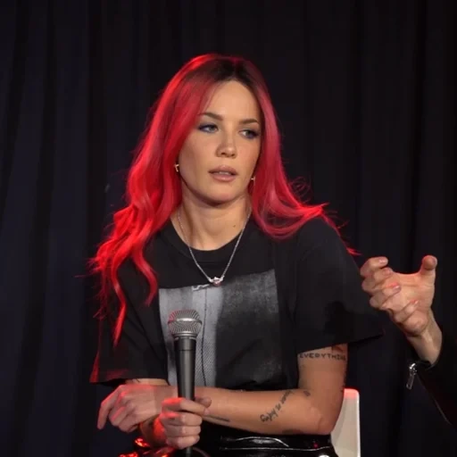young woman, the girl is red, charlotte wessels, girls are popular, hills with red hair