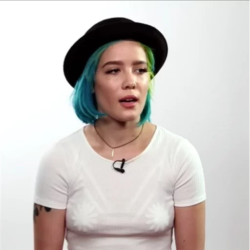 asian, halsey, alanis horzi, halsey interview, interview and reading by horsey
