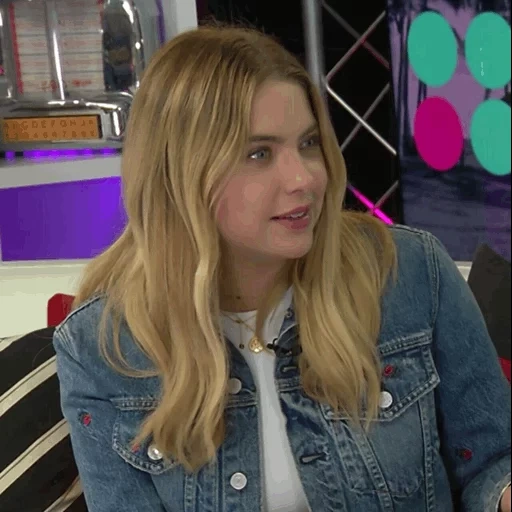 jeune femme, chloë grace moretz, actrices blondes, actrices célèbres, chloé grace motze drain