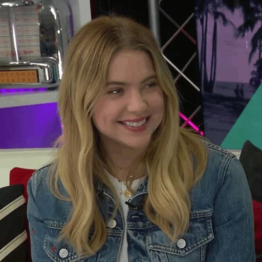 jovem, chloe moretz, chloë grace moretz, a mulher é linda, sorriso do motorista de chloe grace