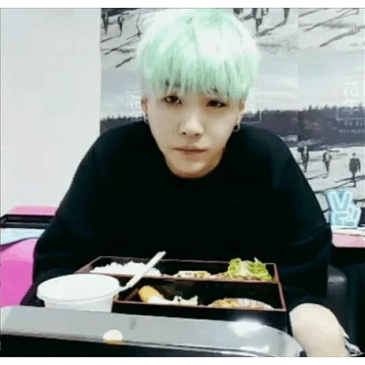 suga, rongji bts, yoongi bts, bts min yongi, bts yungi makan