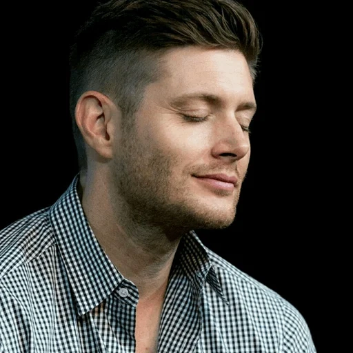 jensen ackles, jensen ackles, taglio di capelli jensen ackles, acconciatura di jensen ackles, acconciatura jensen ackles 2020