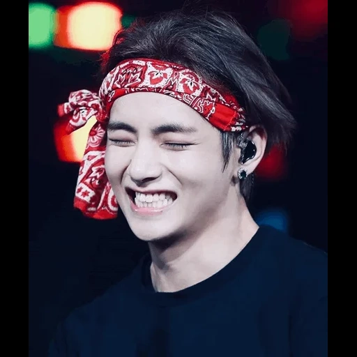 taehyung, kim tae-hyun, bangtan boys, bts taehyung, jin taiheng bandane