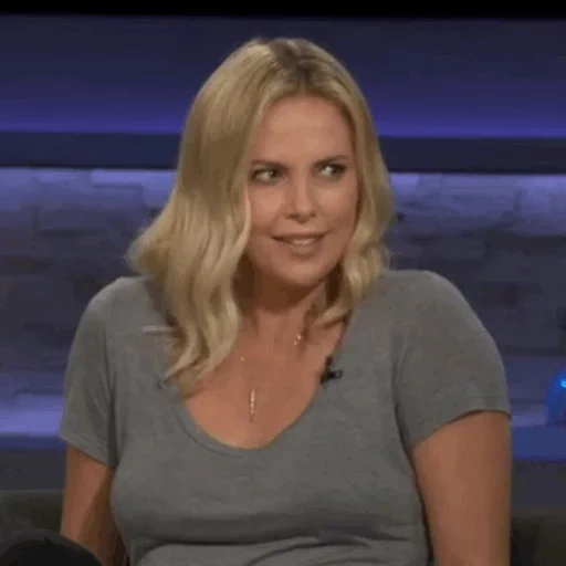 mujer joven, tarde en la noche, charlize theron, manipulador del chelse, live night live