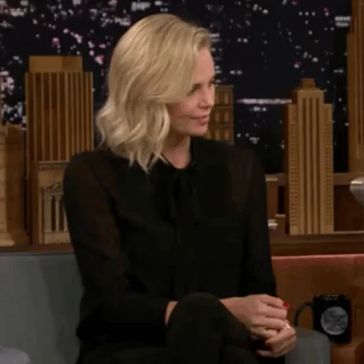 weiblich, filmmaterial, sean mendes jimmy fallon show, charlize theron von jimmy fallon, jennifer lawrence jimmy fallon show