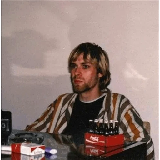 cobain 1992, kurt cobain, kurt kobain 1992, kurt cobain eyes 1991, kurt cobain argentina 1992