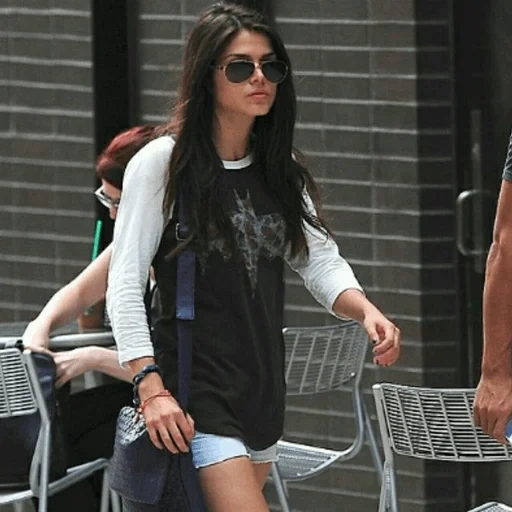 style de mode, style à la mode, megan fox 2021, style kendall jenner, kendall jenner fume