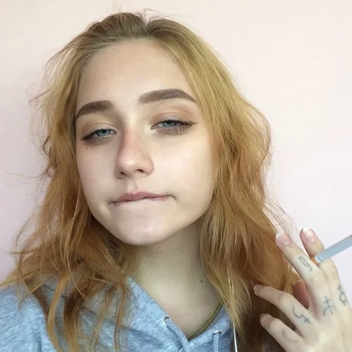 filles, xenia soyfer, fille en larmes, un beau maquillage, la fille qui pleure