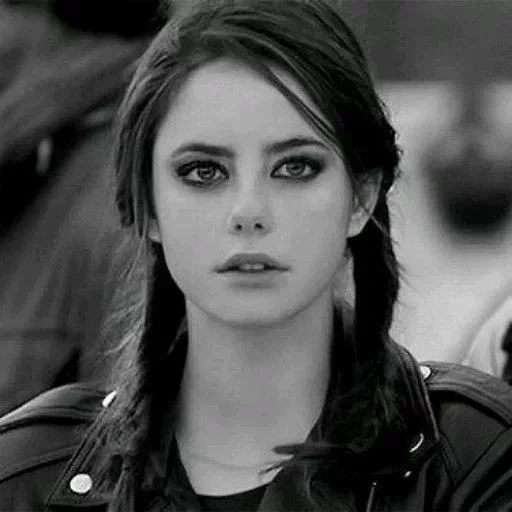 effie, effie gémit, série skins, kaya scodelario, kaya skogladario effie