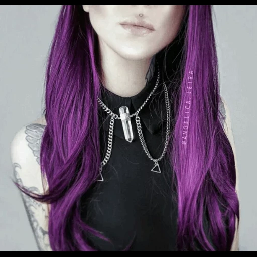 young woman, violet hair color, goths with purple hair, emiti violet hair, girls with purple hair