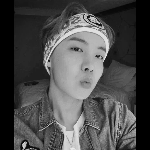 bts shuga, bts selca, bts j hope, bangtan boys, selfie de jang ho soe