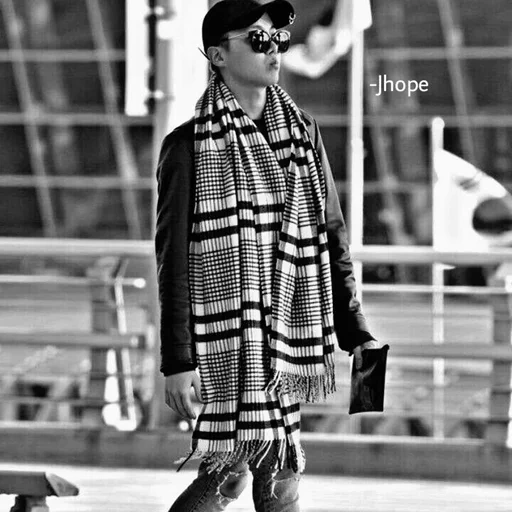 style of fashion, gaya funky, street fashion, pakaian modis, bts airport style