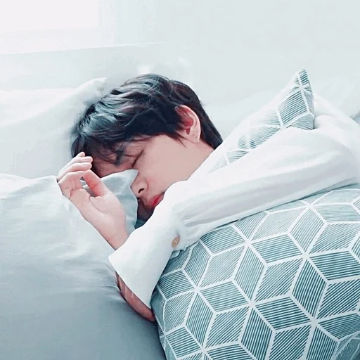 kim tae hyun, anak laki-laki yang baik, bts tae hyung tidur, kim tae hyung tertidur, bts sleeping tae hyung