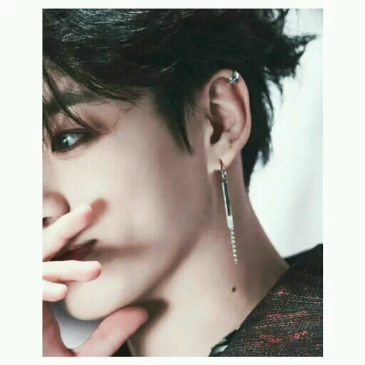 chongguk, zheng zhongguo, bts jungkook, boucles d'oreilles chongguo, boucles d'oreilles bts chonguk