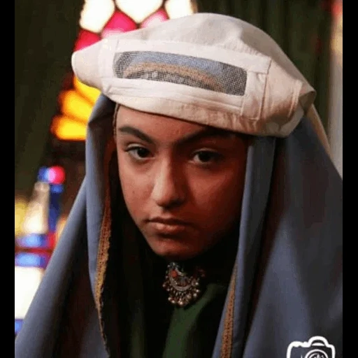 jeune femme, humain, muhammad rahman ukraine, pluie majid majidi 2001, les filles afghanes sont modernes