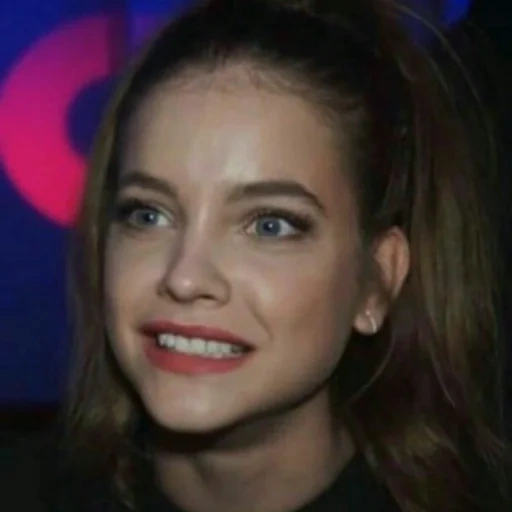 menina, barbara parvin, barbara palven 2016, modelo barbara palven, barbara palvin sorri