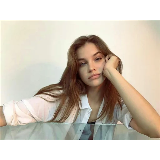 chica, barbara palvin, alina romanova, información humana, modelo barbara palvin