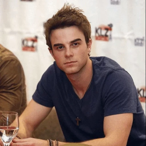 libro, wattpad, la bambola del diavolo, diario dei vampiri, natanir buzolic