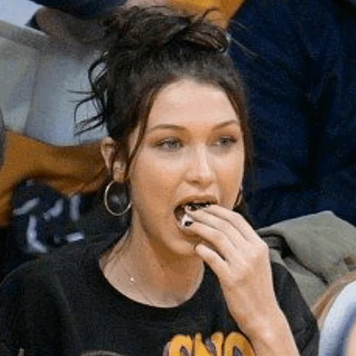 enfant, jeune femme, bella hadid, les filles sont populaires, kendall jenner bella hadid basketball