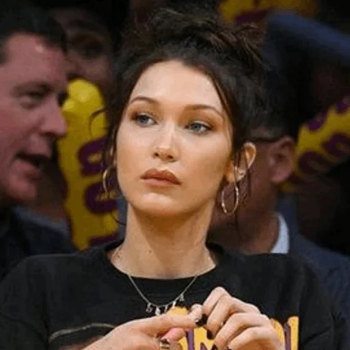 drake, bella hadid, jiji hadid, bella hadid bandane